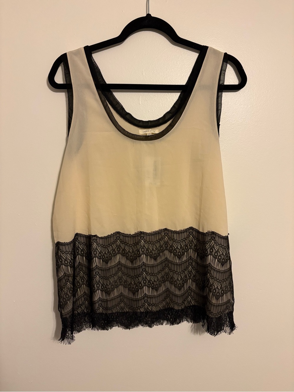 NWT South Moon Under Under Skies Sleeveless Cream Tank with Black Lace Trim